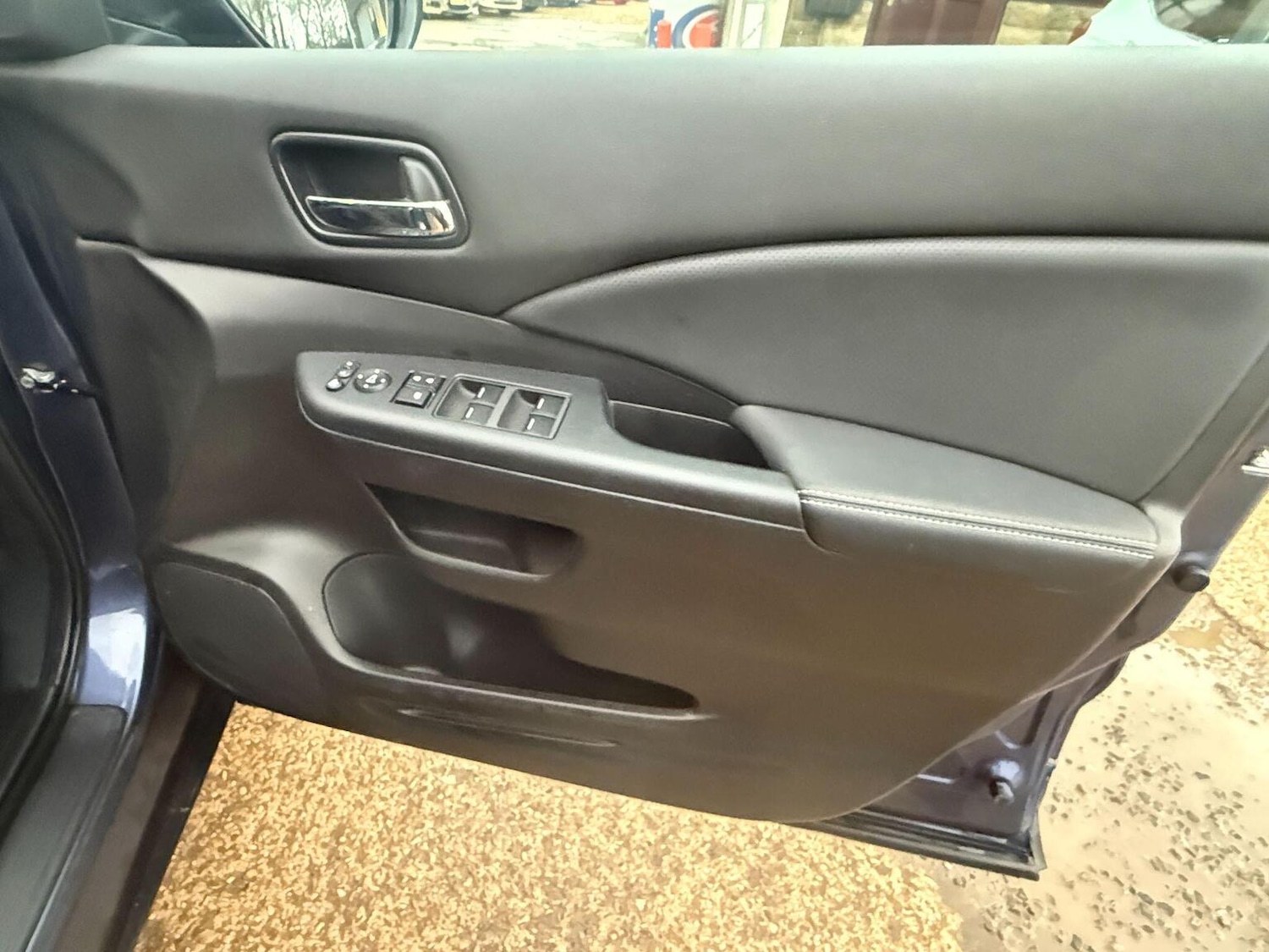 Used Honda CR-V 2015 for sale - 77264369: Photo 28