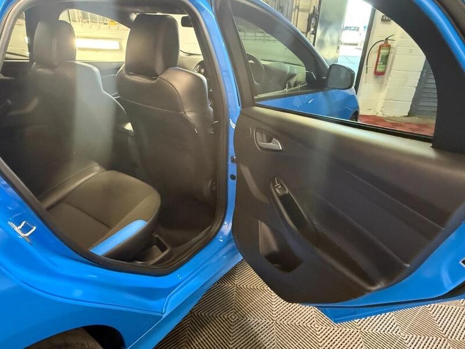 Used Ford Focus 2017 for sale - 76430929: Photo 98