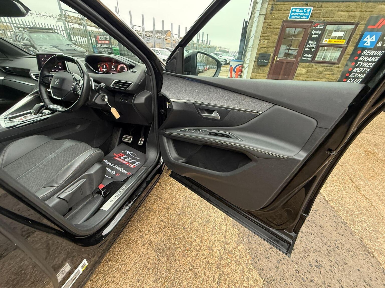 Used Peugeot 3008 2019 for sale - 77028013: Photo 16