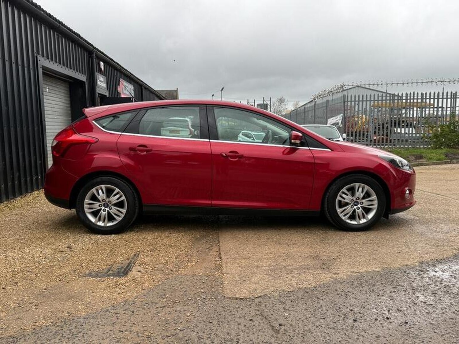 Used Ford Focus 2014 for sale - 76845053: Photo 13