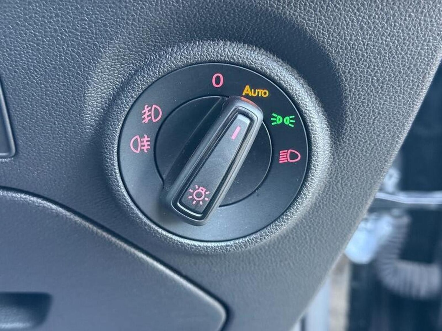 Used SEAT Leon 2019 for sale - 76637427: Photo 48