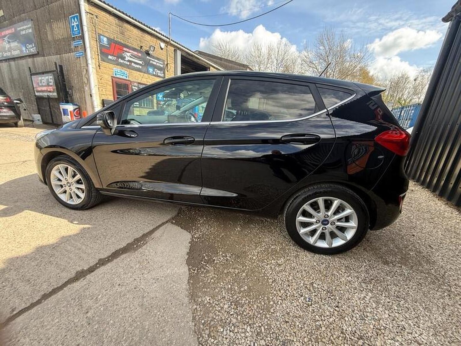 Used Ford Fiesta 2018 for sale - 78018429: Photo 23