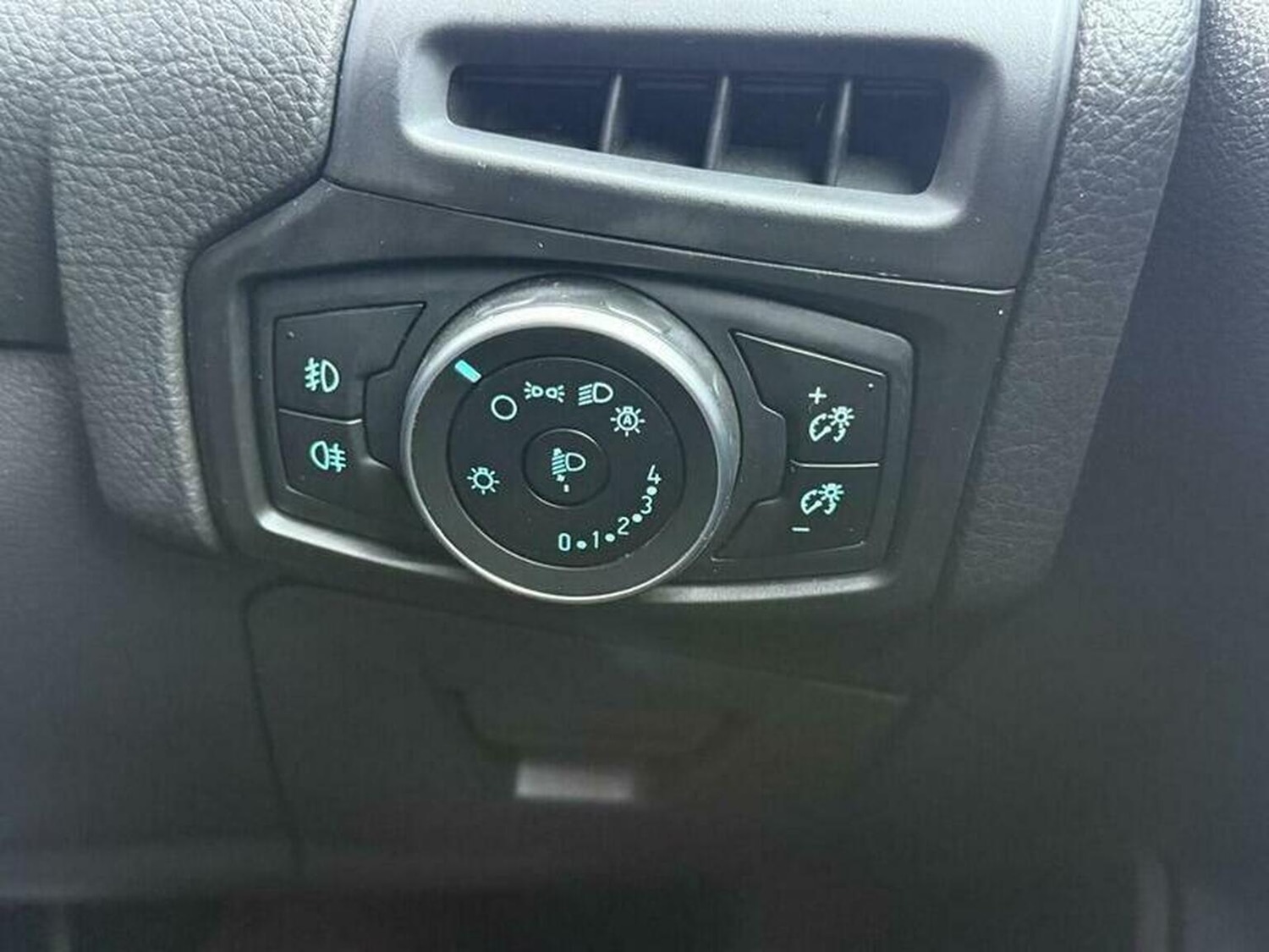 Used Ford Focus 2017 for sale - 77237115: Photo 54