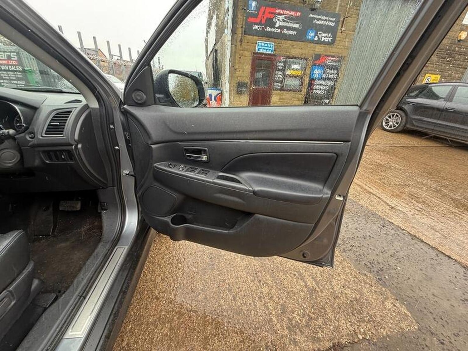 Used Mitsubishi ASX 2015 for sale - 76471137: Photo 14