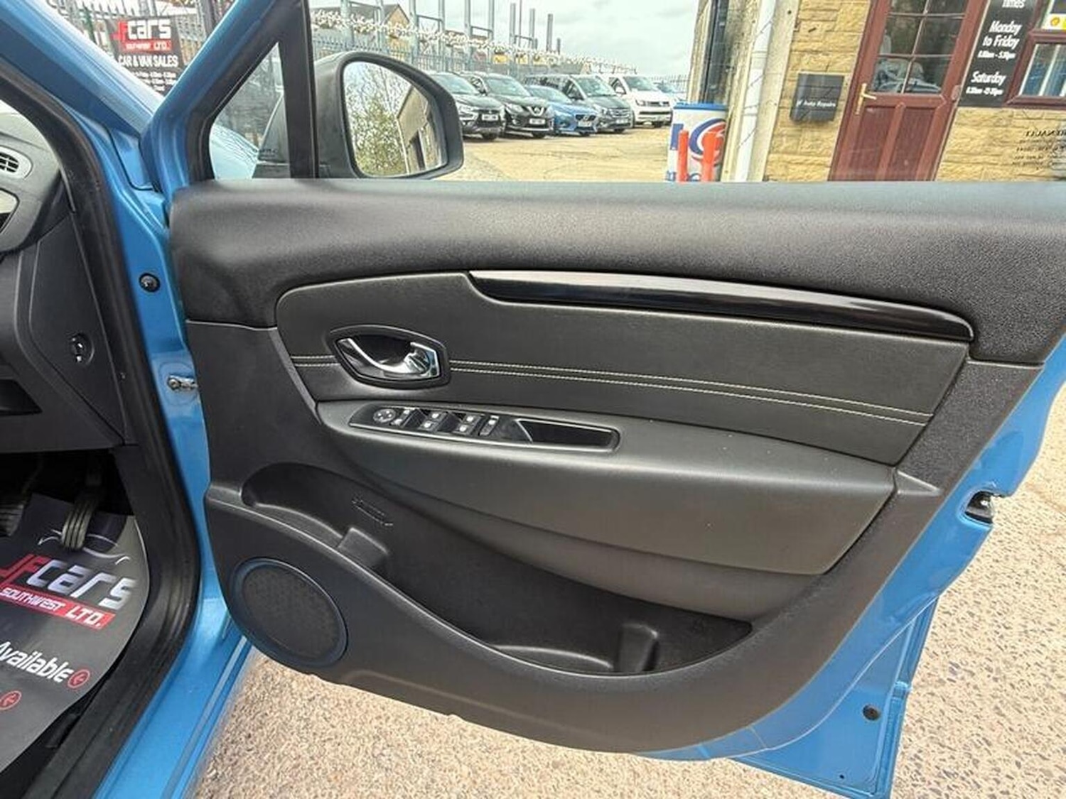 Used Renault Grand Scenic 2014 for sale - 78183039: Photo 19