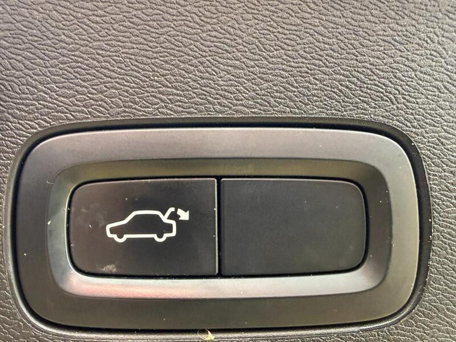 Used Volvo XC60 2018 for sale - 77694351: Photo 25