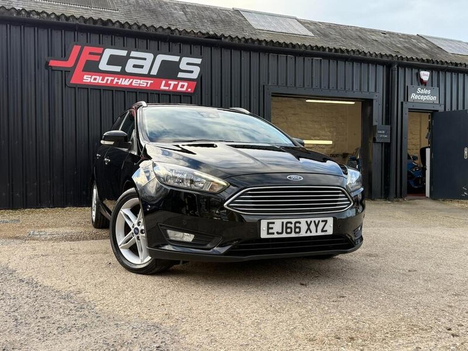 Used Ford Focus 2016 for sale - 76656114: Photo 2