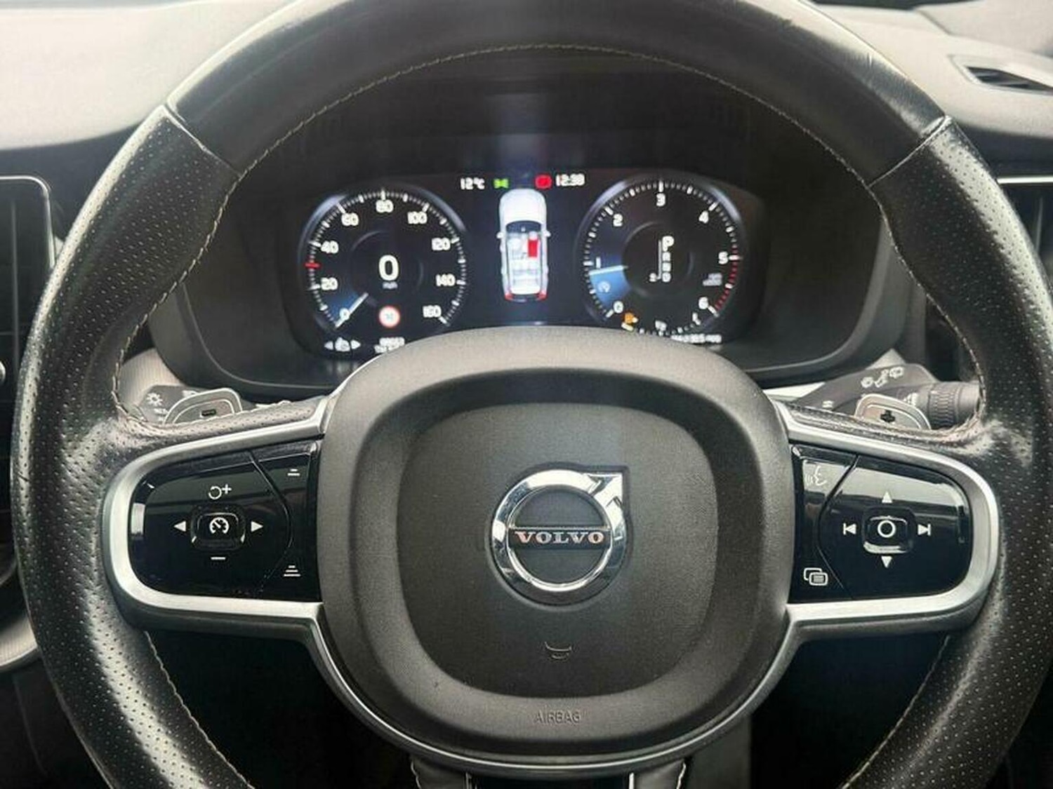 Used Volvo XC60 2018 for sale - 76957209: Photo 29