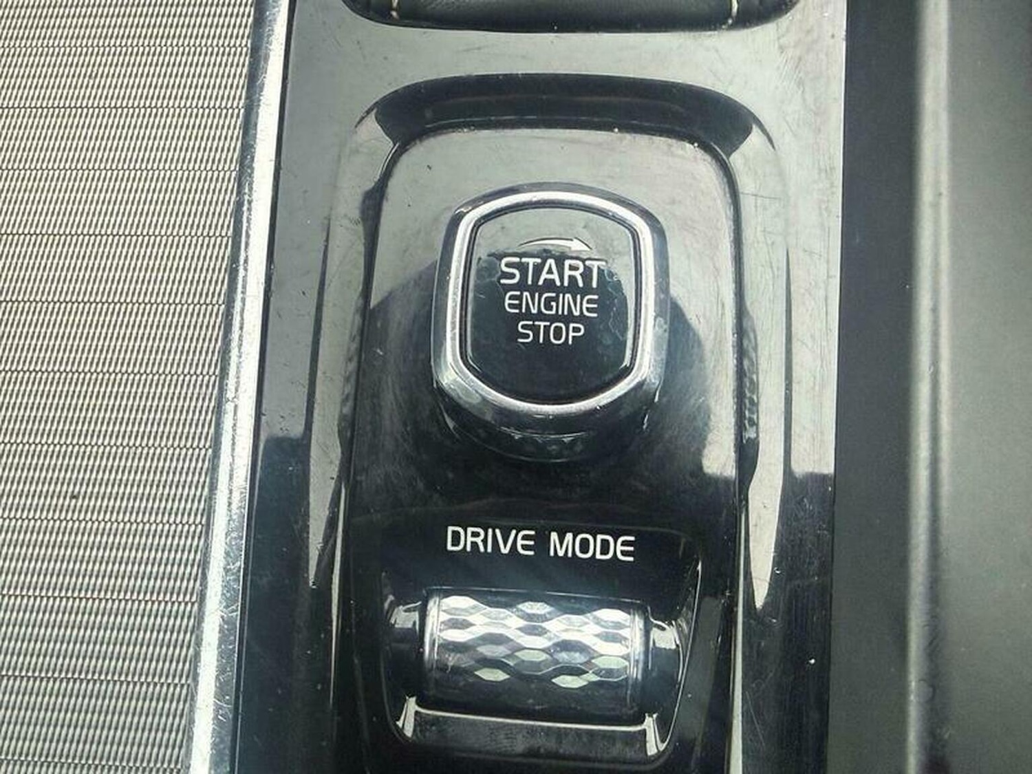 Used Volvo XC60 2018 for sale - 76957209: Photo 34