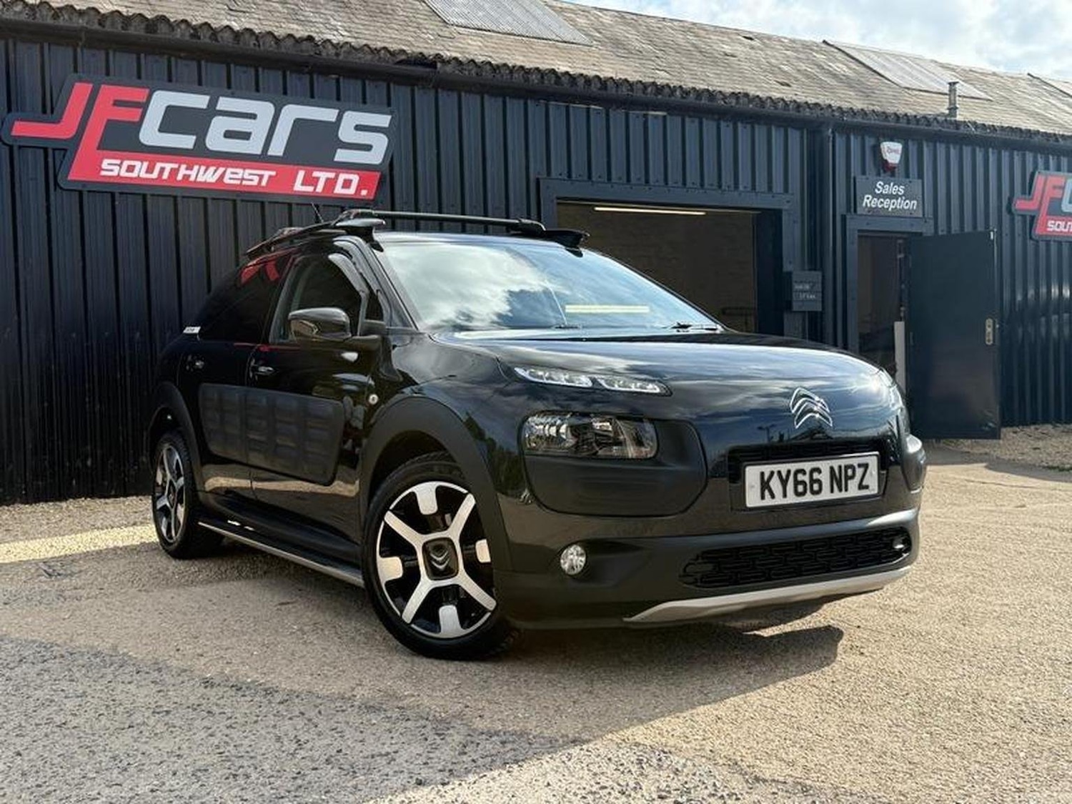 Used Citroen C4 Cactus 2016 for sale - 76461582: Photo 2
