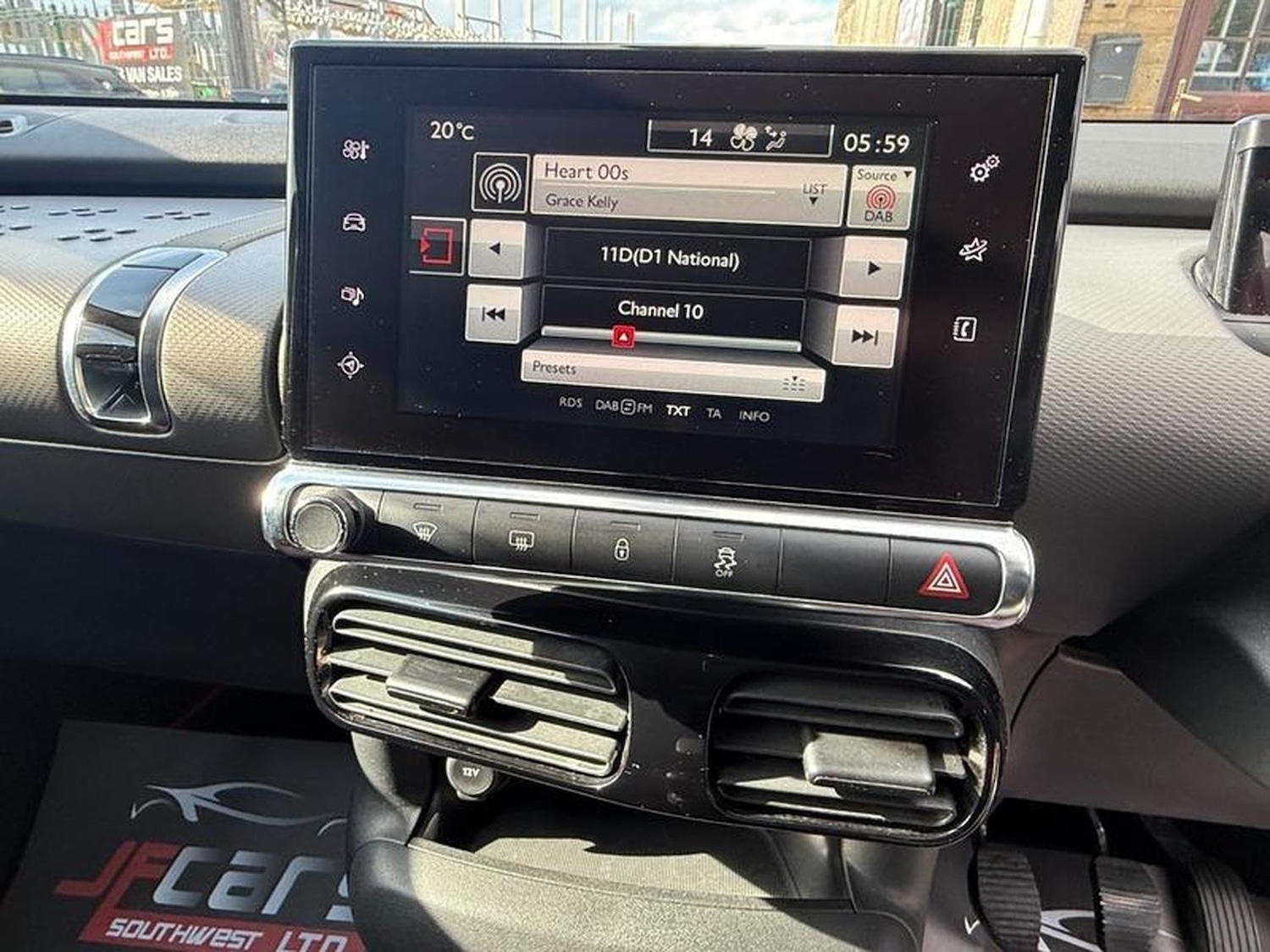 Used Citroen C4 Cactus 2016 for sale - 76461582: Photo 28