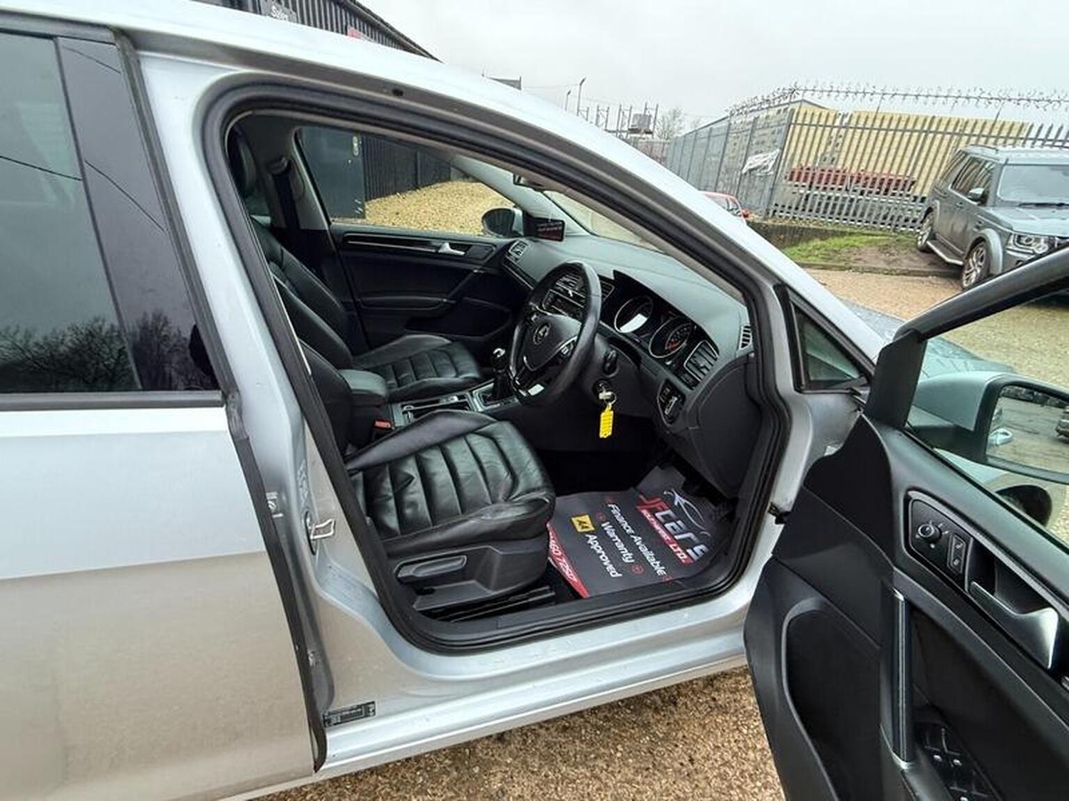 Used Volkswagen Golf 2013 for sale - 77603414: Photo 31