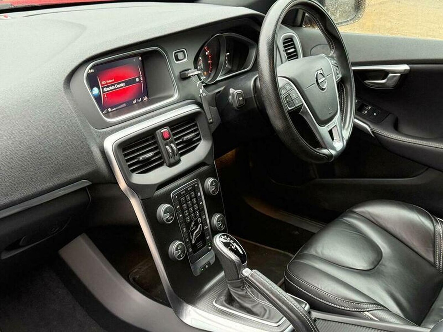Used Volvo V40 2019 for sale - 76164529: Photo 17
