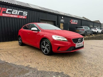 Used Volvo V40 2019 for sale - 76164529: Photo