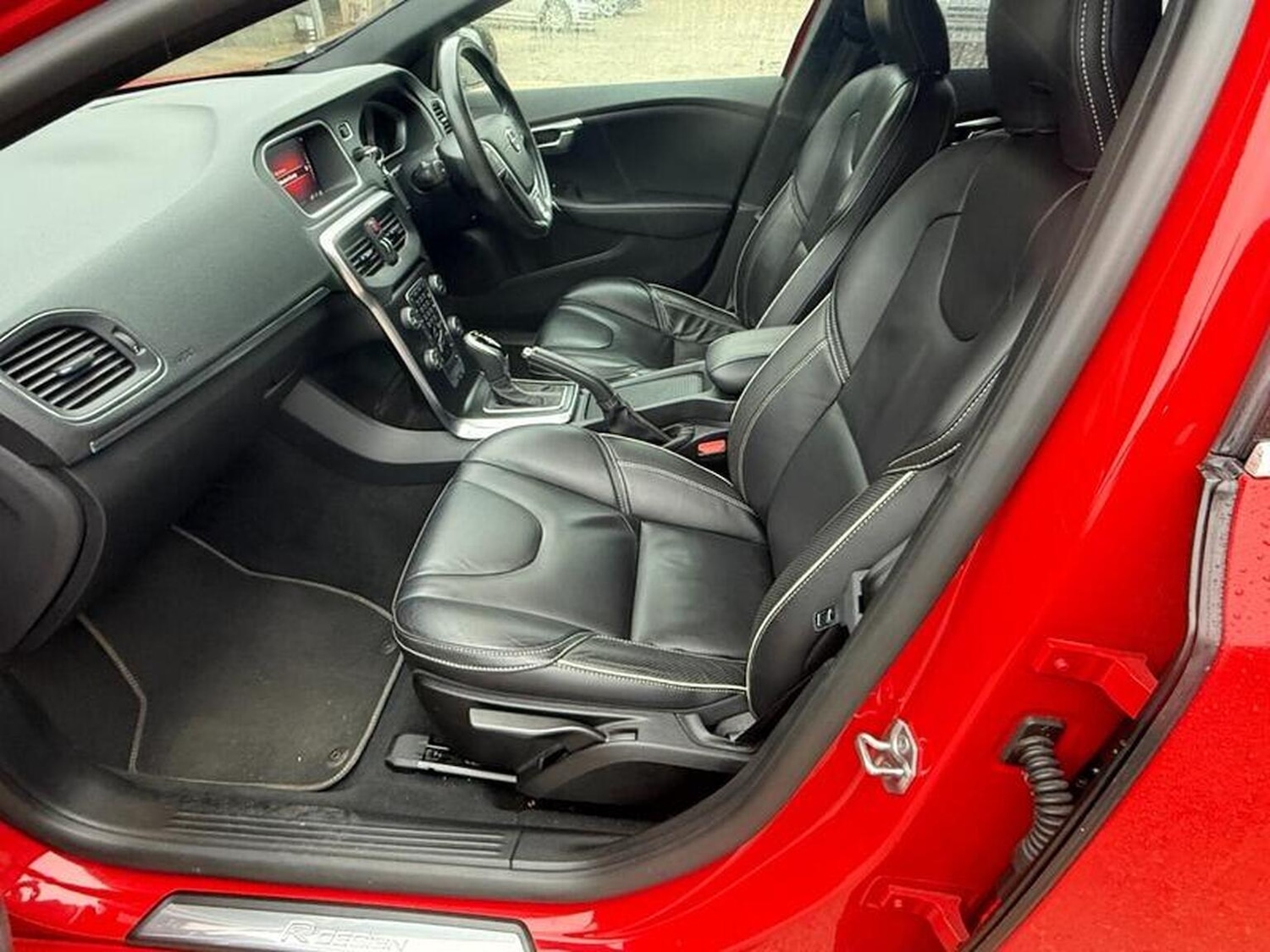 Used Volvo V40 2019 for sale - 76164529: Photo 49