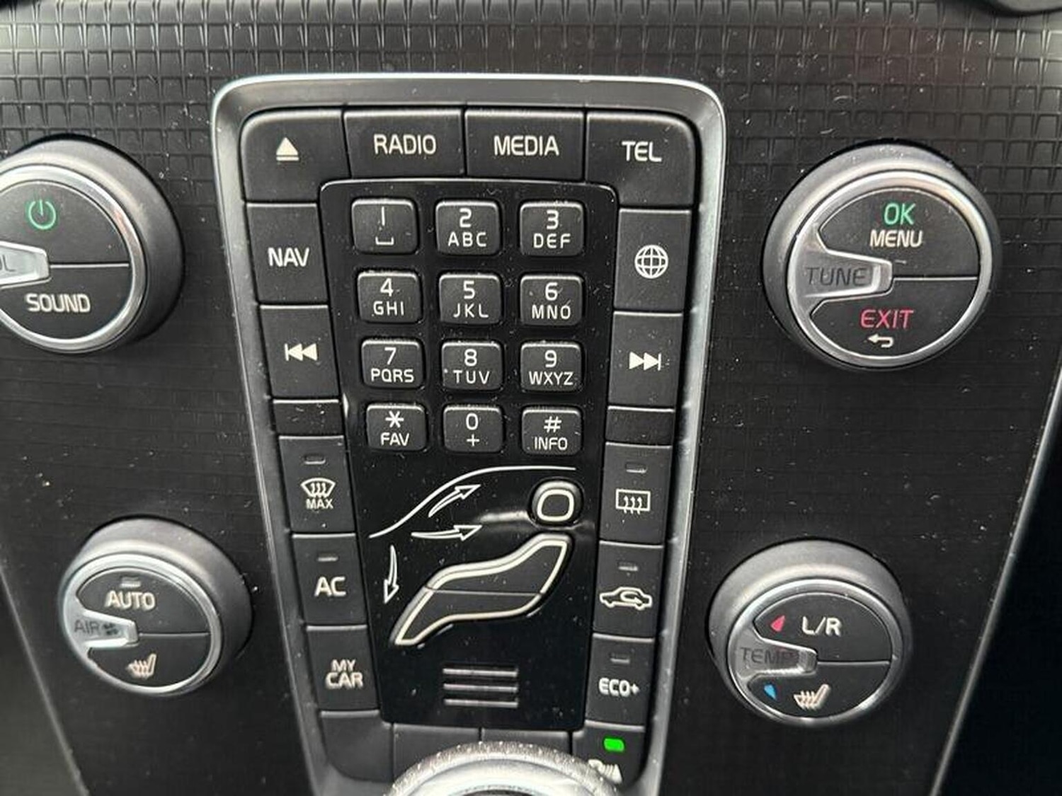 Used Volvo V40 2019 for sale - 76164529: Photo 63