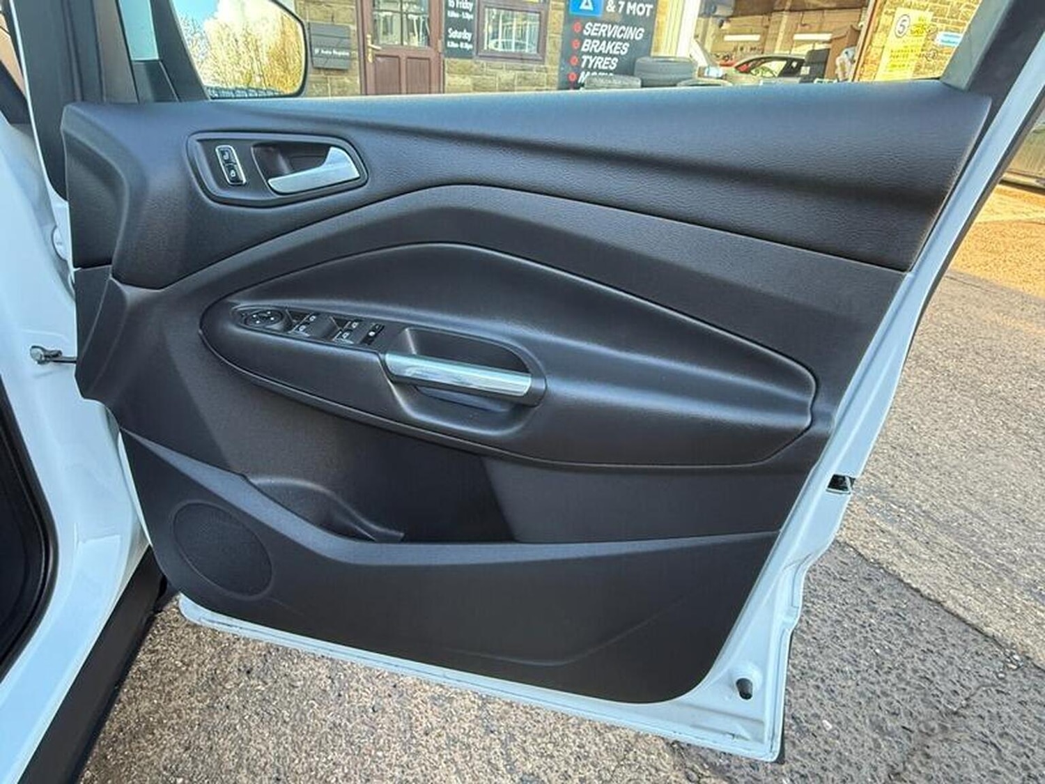 Used Ford Kuga 2016 for sale - 76785032: Photo 42