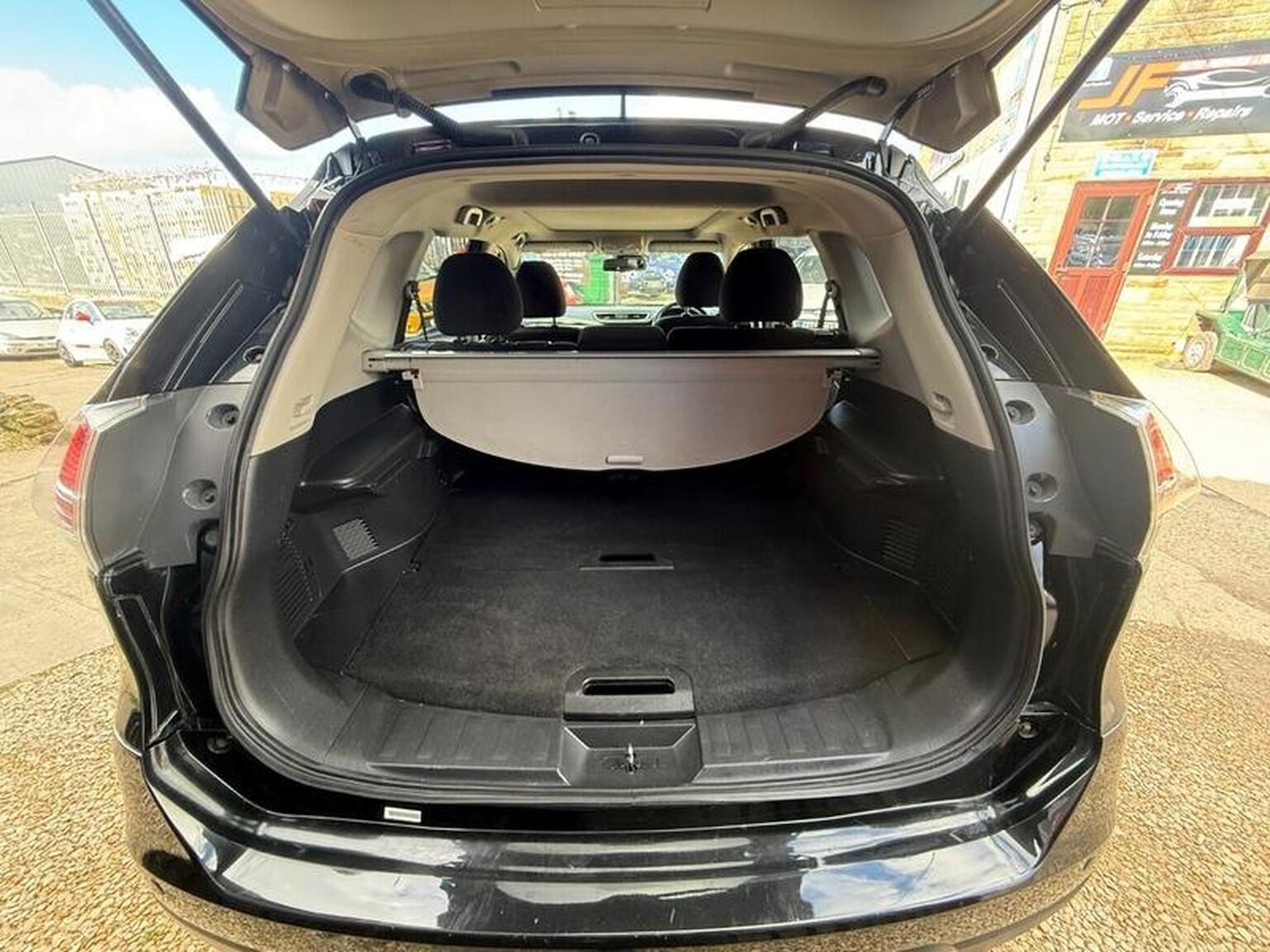 Used Nissan X-Trail 2017 for sale - 77836888: Photo 29