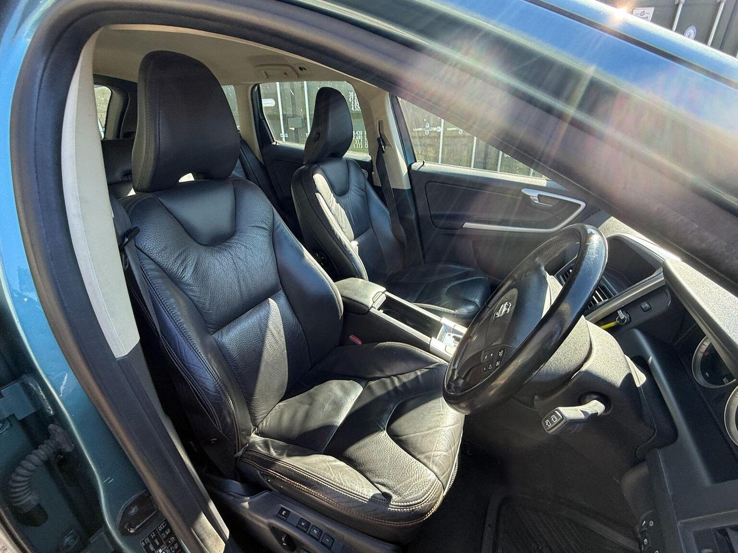 Used Volvo XC60 2009 for sale - 77997251: Photo 17