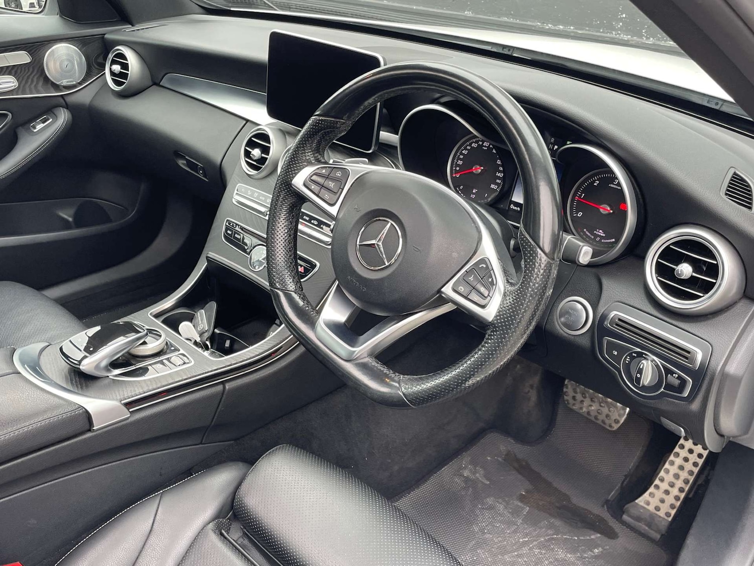 Used Mercedes-Benz C Class 2016 for sale - 76266397: Photo 17