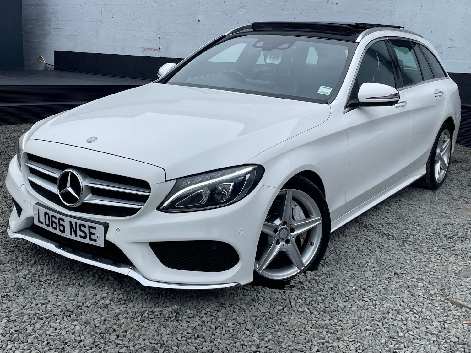 Used Mercedes-Benz C Class 2016 for sale - 76266397: Photo 3