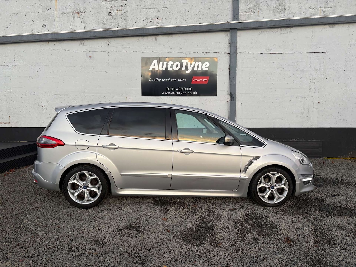 Used Ford S-Max 2012 for sale - 76724023: Photo 6