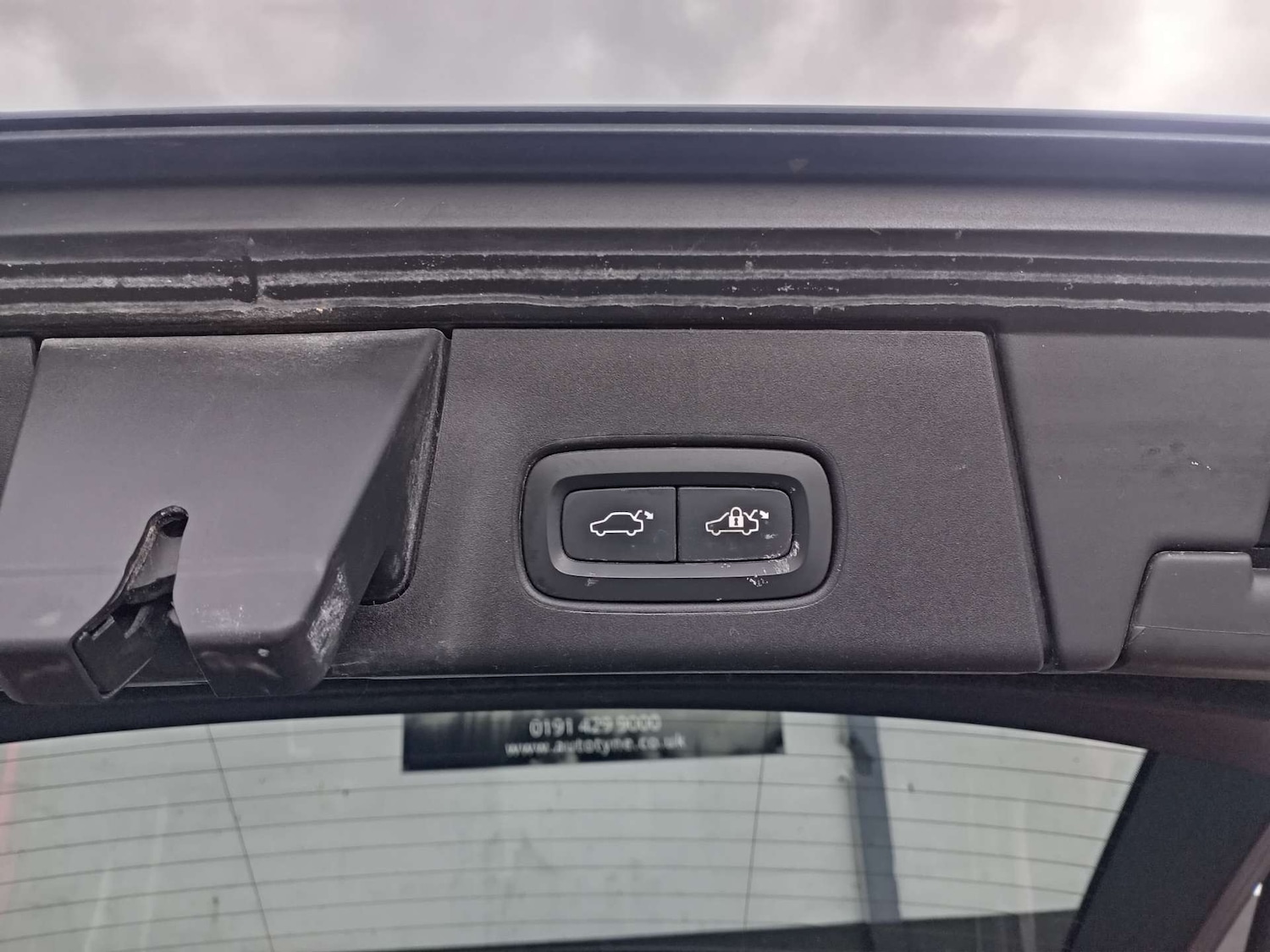 Used Volvo V90 2017 for sale - 76654098: Photo 10