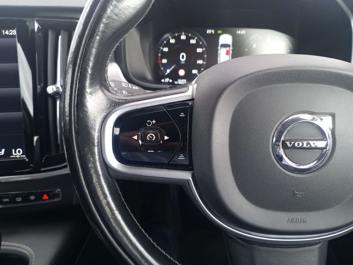 Used Volvo V90 2017 for sale - 76654098: Photo 20