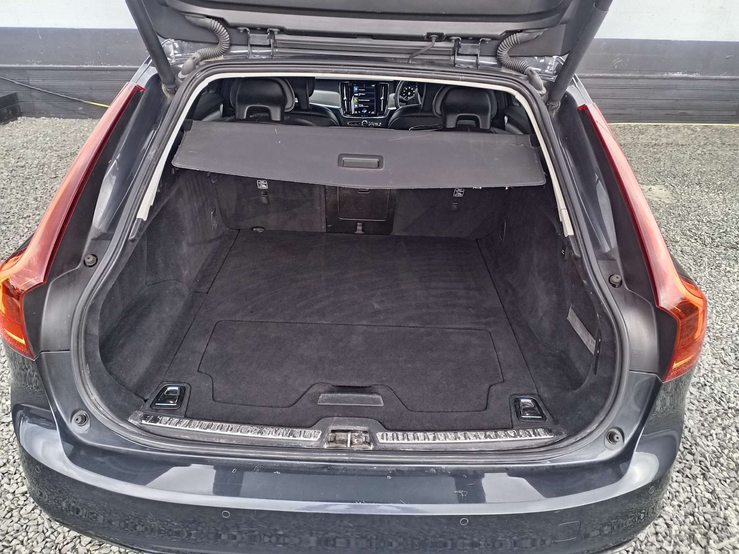 Used Volvo V90 2017 for sale - 76654098: Photo 8