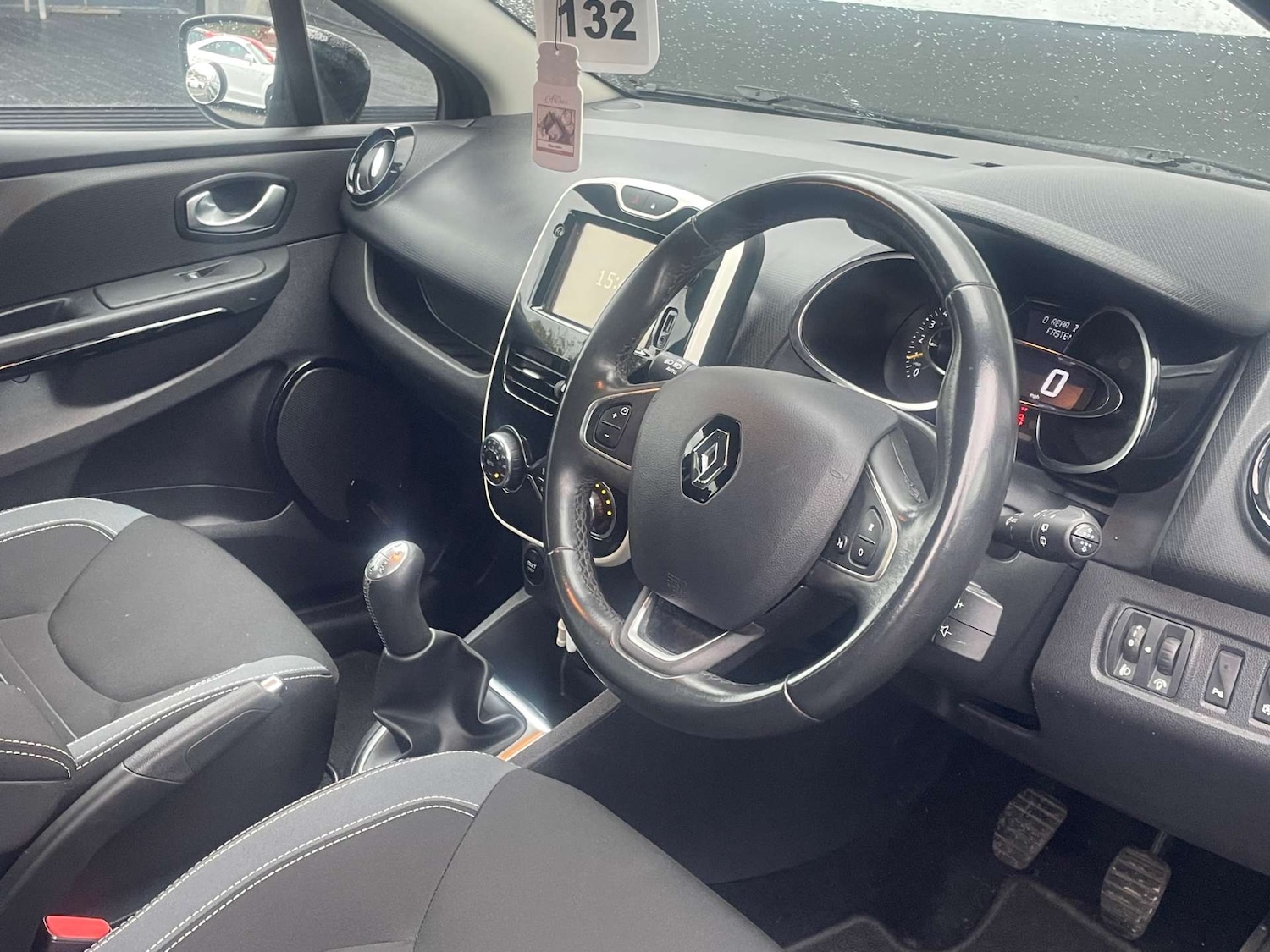 Used Renault Clio 2016 for sale - 76601855: Photo 14