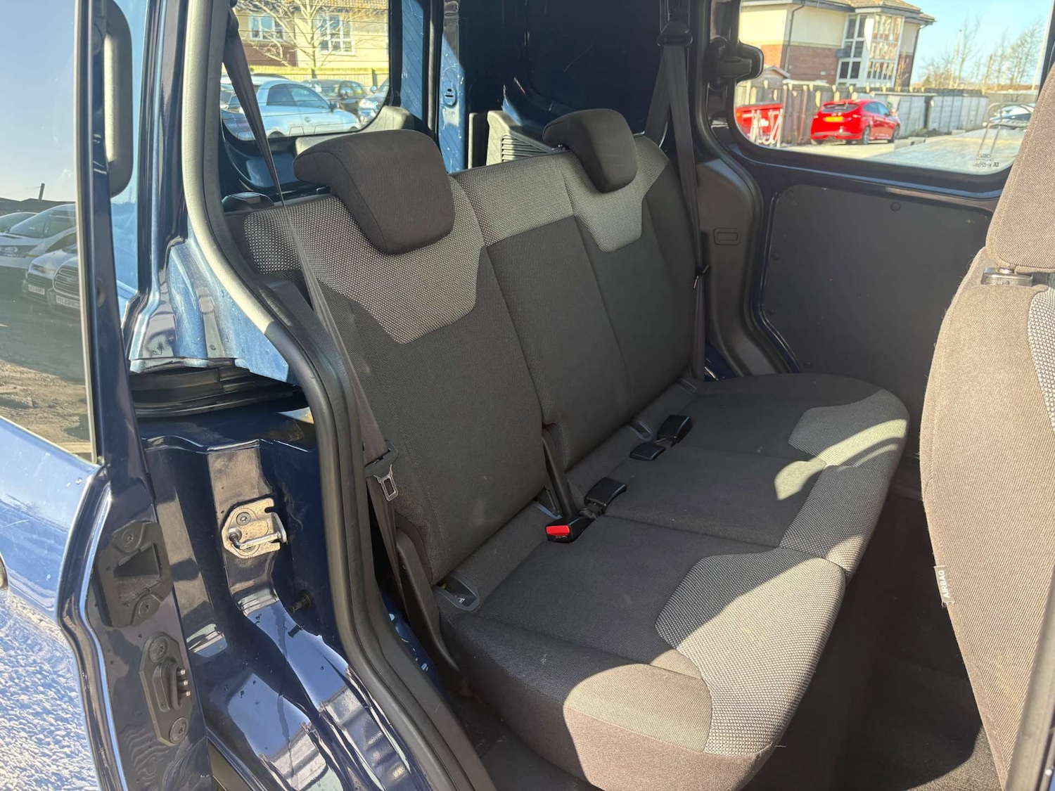 Used Ford Transit Courier 2014 for sale - 77730211: Photo 21