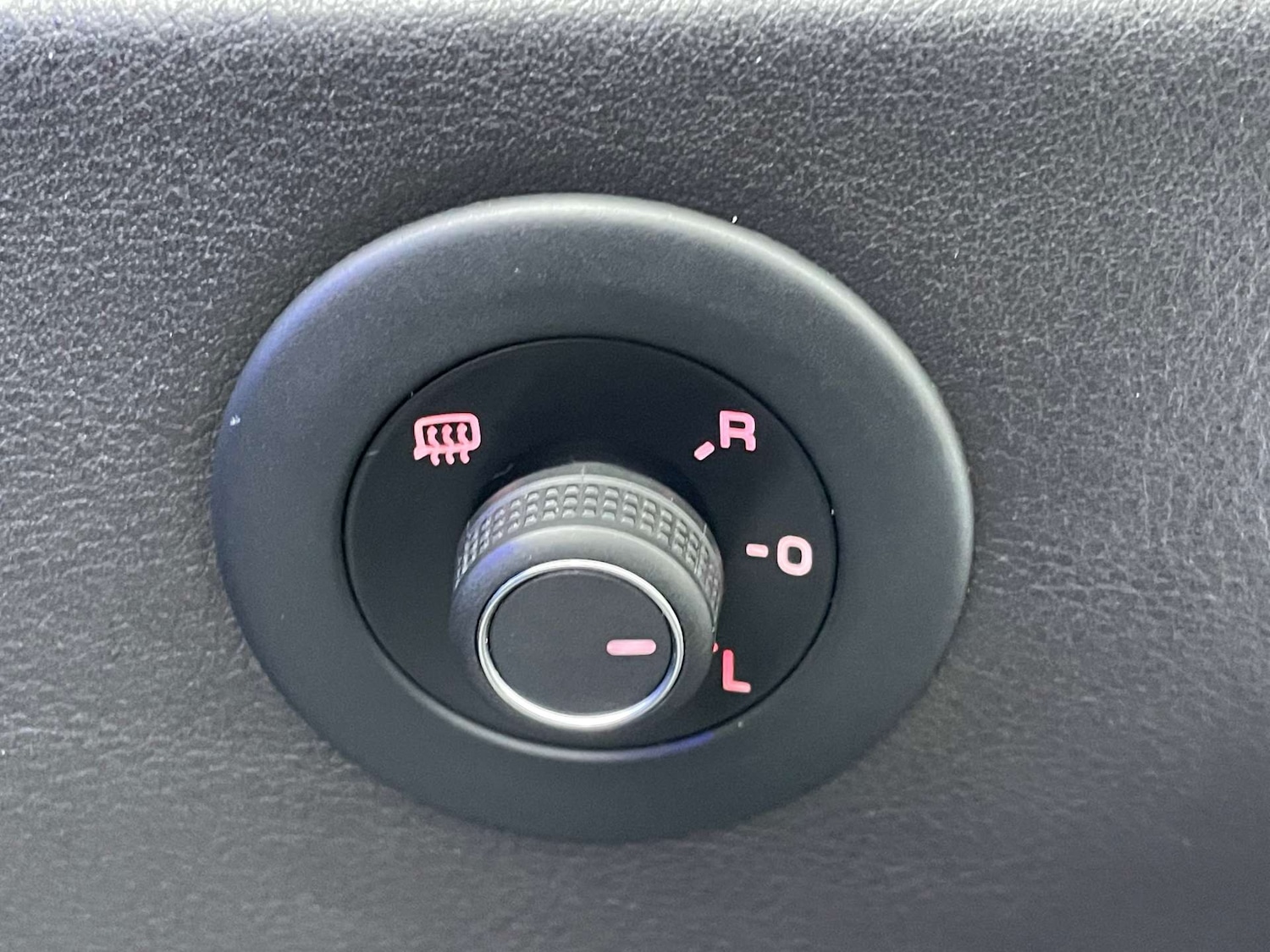 Used Volkswagen Scirocco 2016 for sale - 76588253: Photo 27