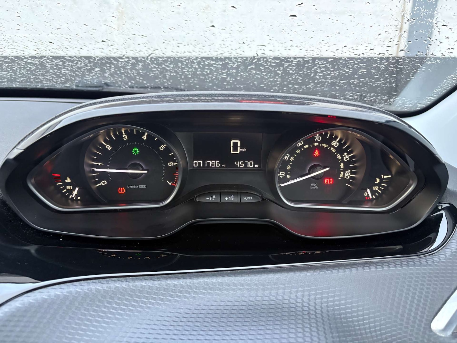 Used Peugeot 2008 2018 for sale - 76642915: Photo 14