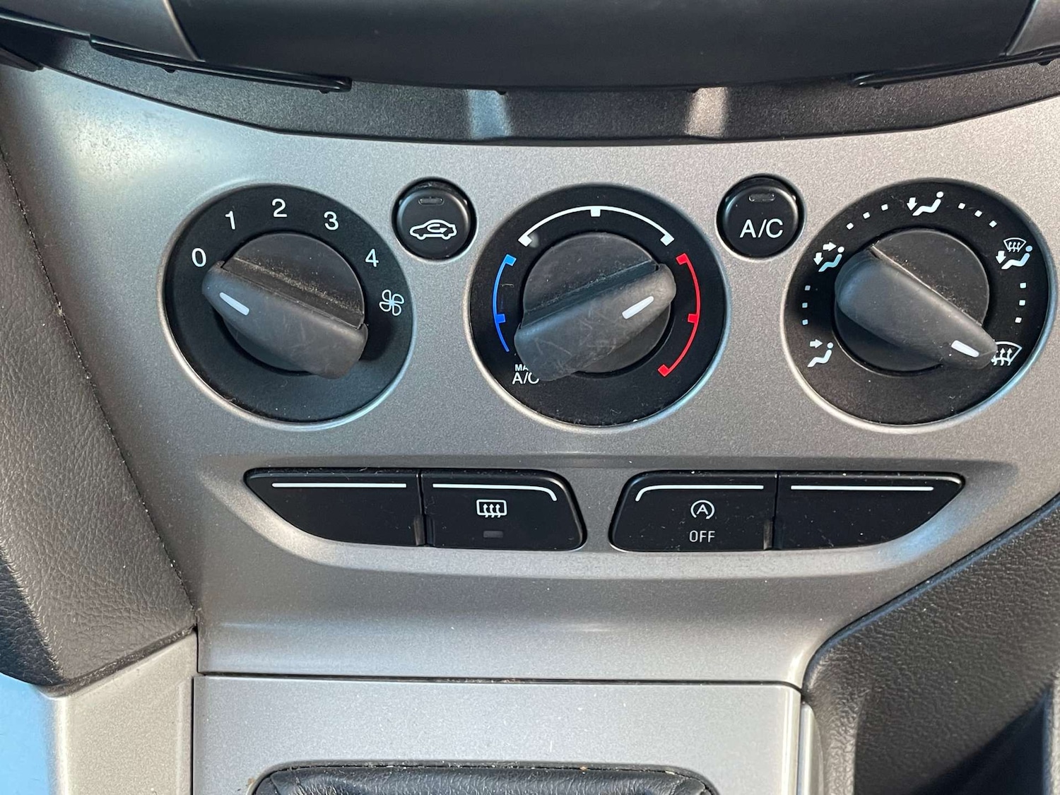 Used Ford Focus 2011 for sale - 77915426: Photo 19