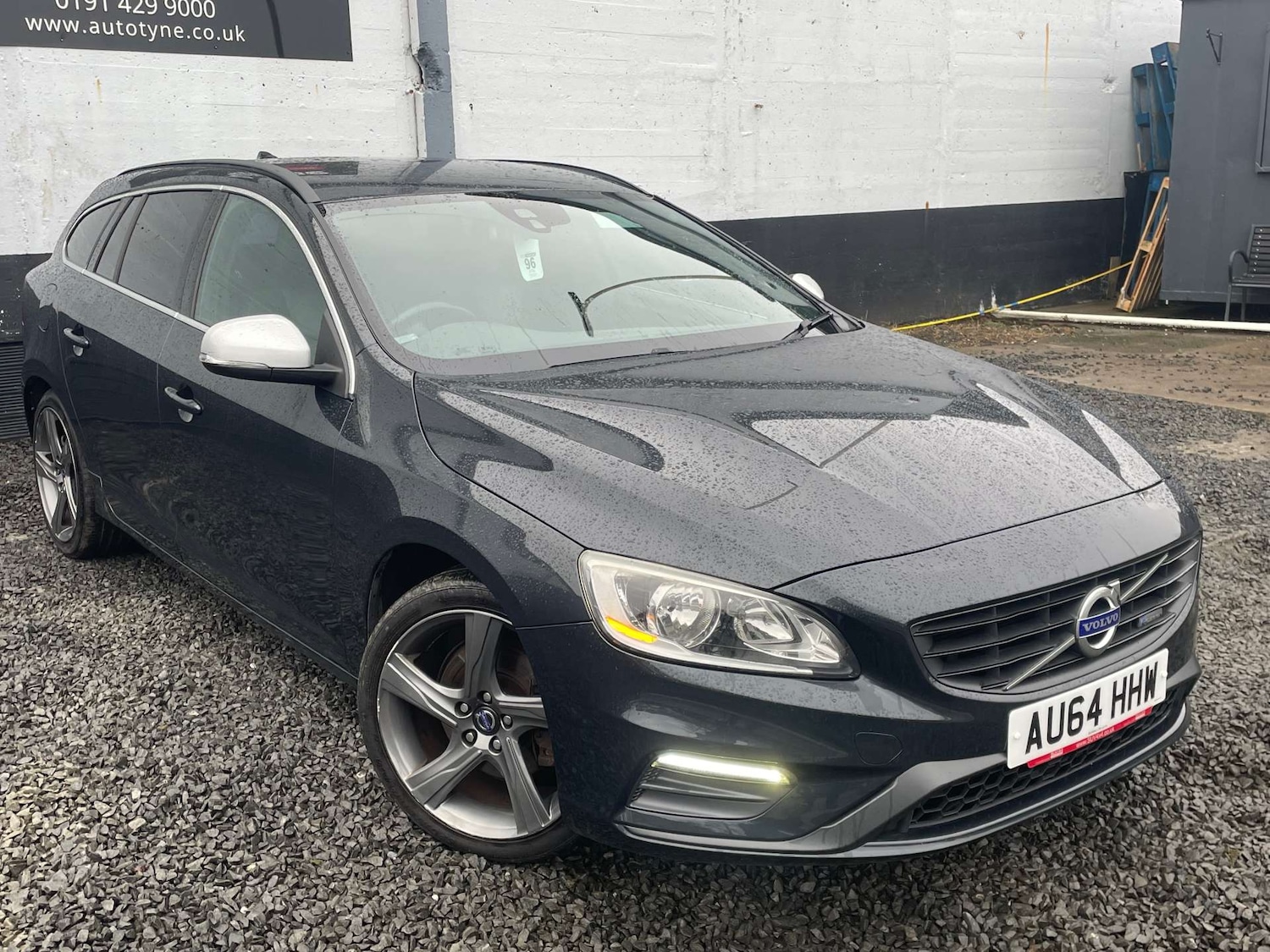 Used Volvo V60 2014 for sale - 76919202: Photo 1