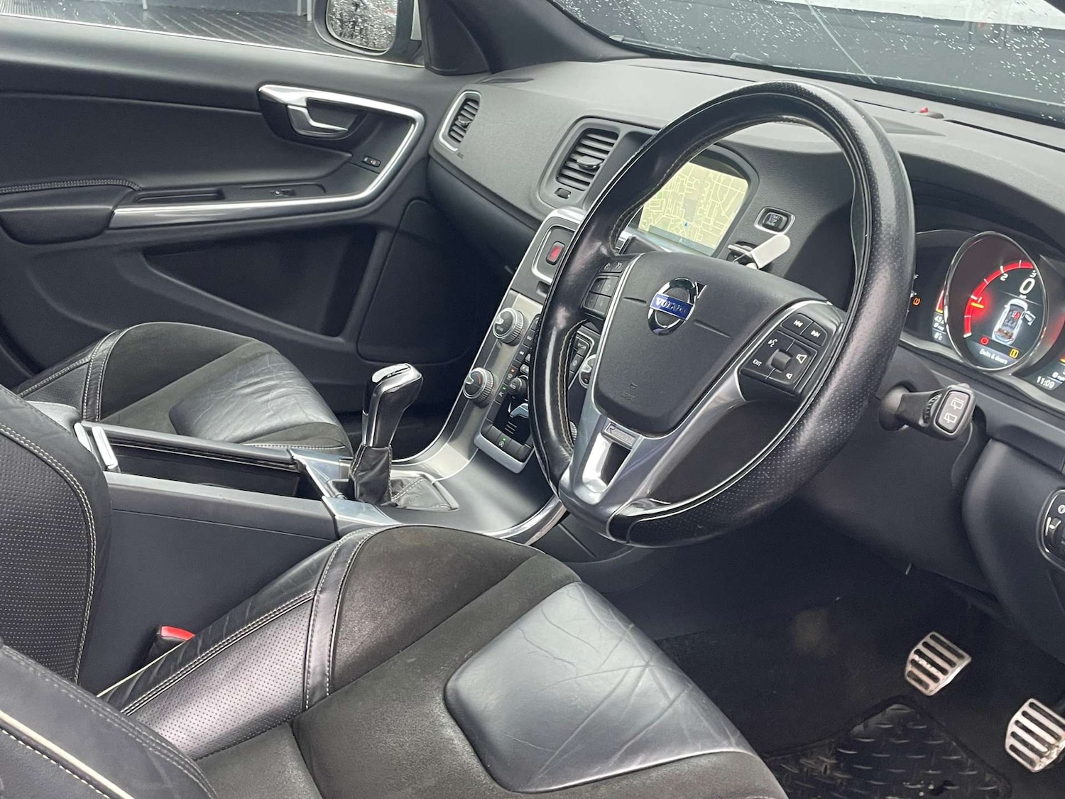 Used Volvo V60 2014 for sale - 76919202: Photo 14