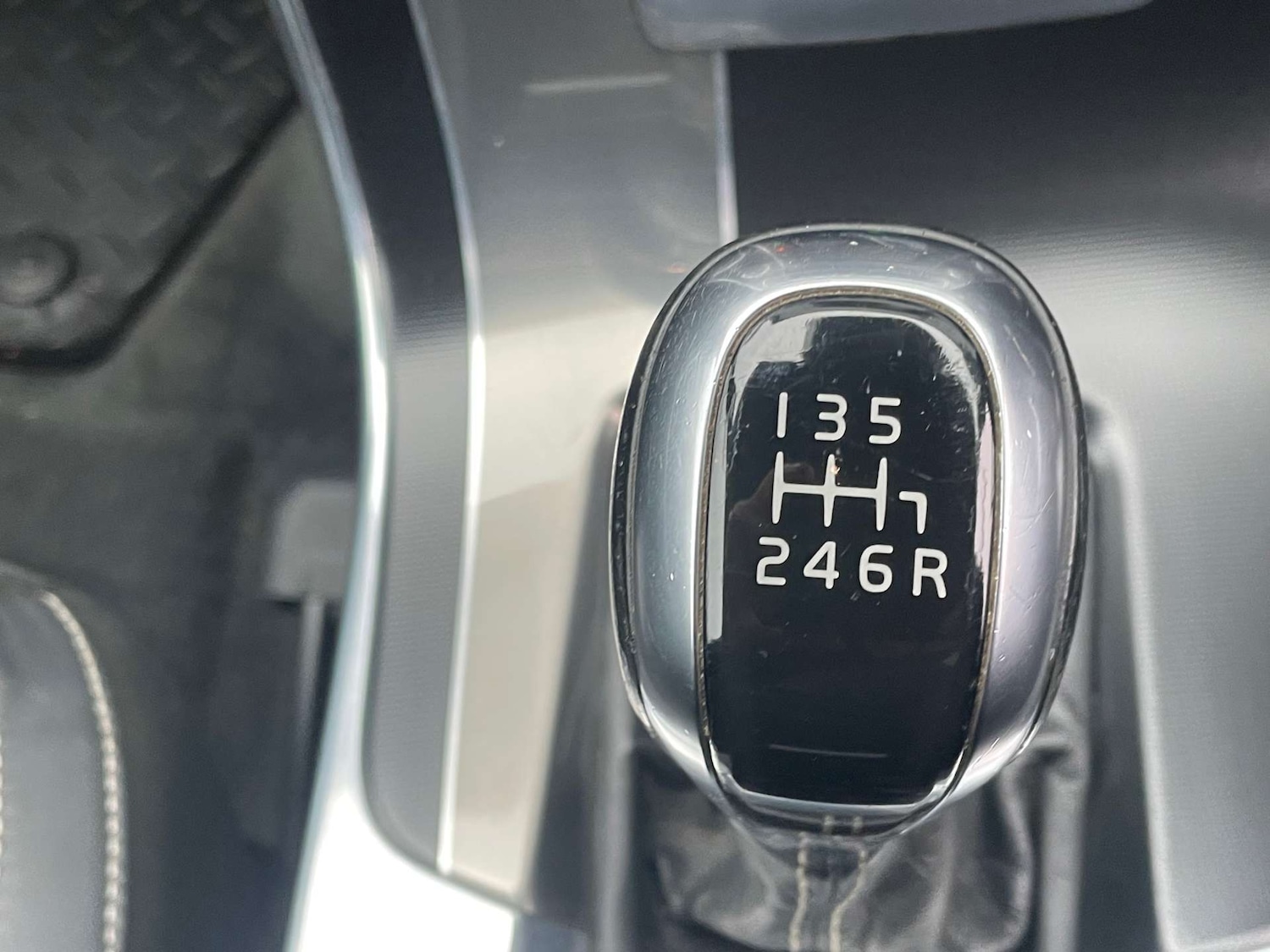 Used Volvo V60 2014 for sale - 76919202: Photo 19