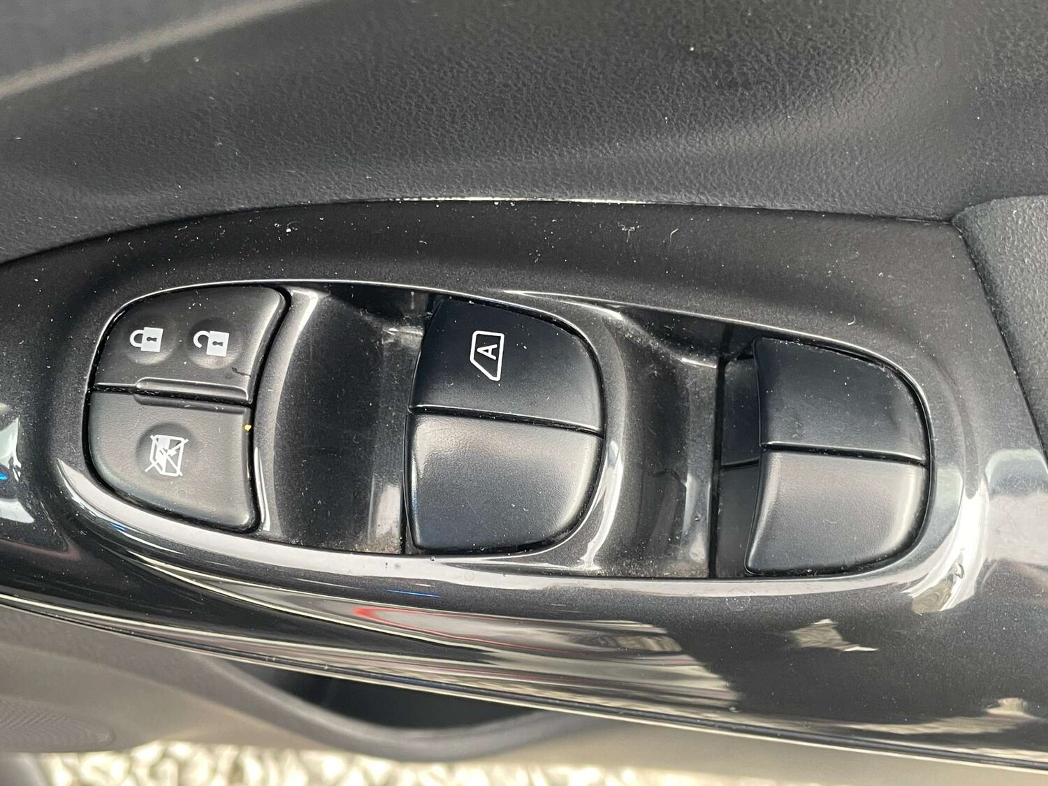 Used Nissan Juke 2015 for sale - 78123008: Photo 17