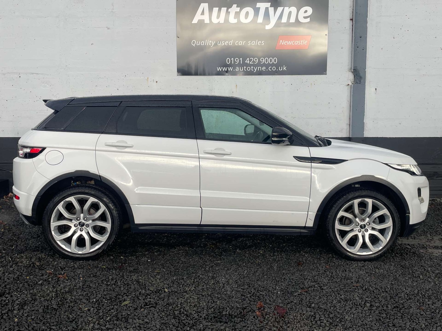 Used Land Rover Range Rover Evoque 2013 for sale - 76682729: Photo 4