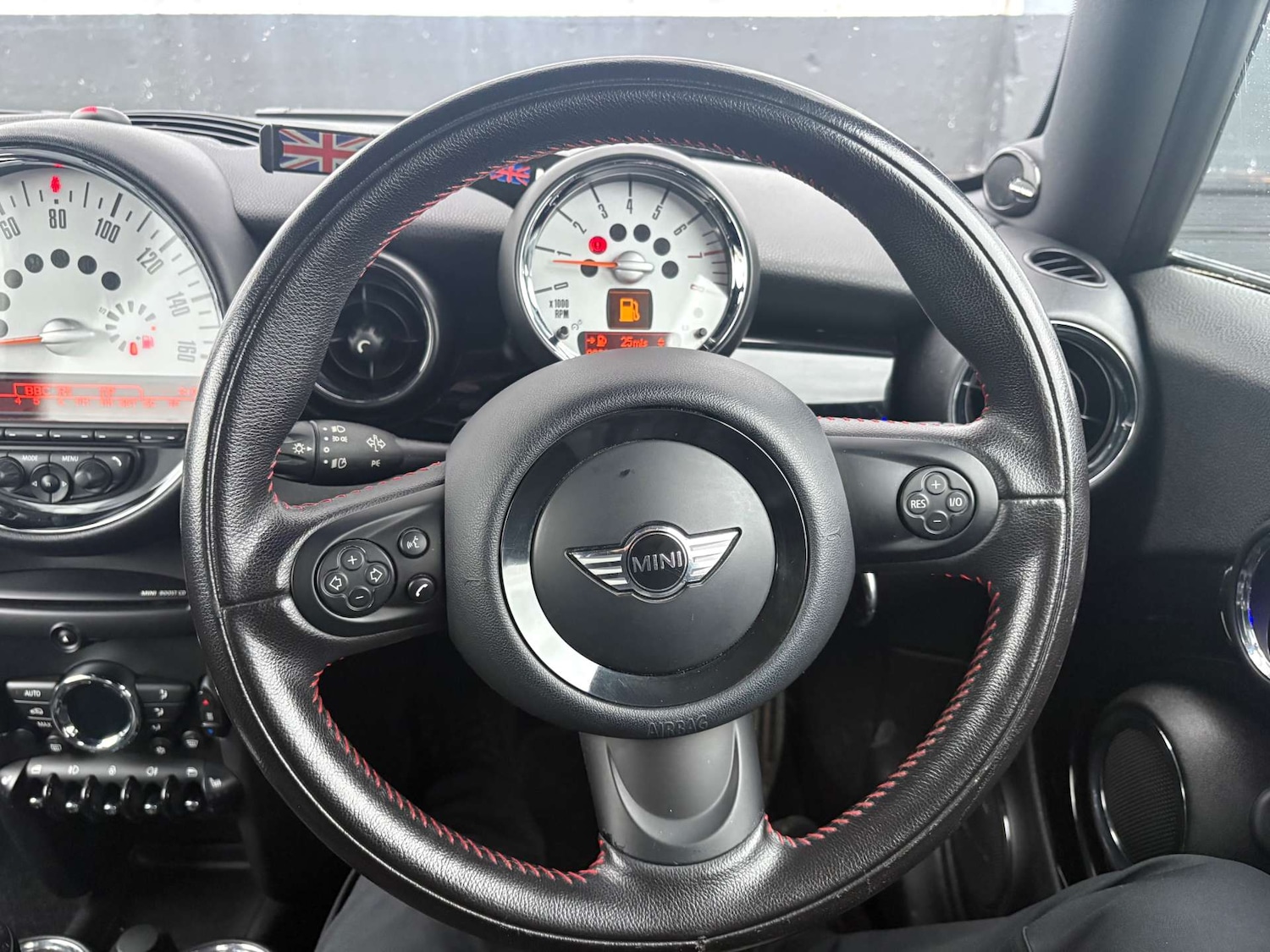 Used MINI Hatch 2011 for sale - 77326093: Photo 17