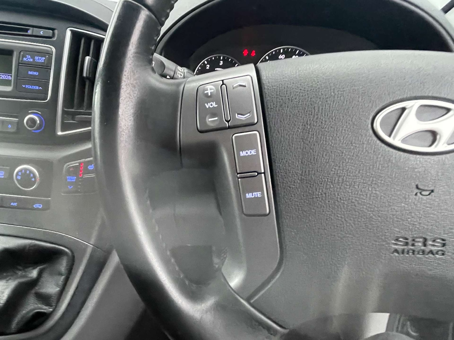 Used Hyundai i800 2016 for sale - 77420222: Photo 19