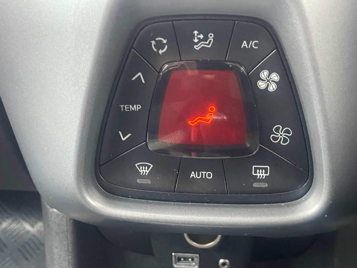 Used Toyota AYGO 2019 for sale - 77652969: Photo 15