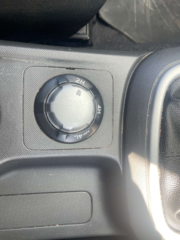 Used Isuzu D-Max 2015 for sale - 76278254: Photo 19