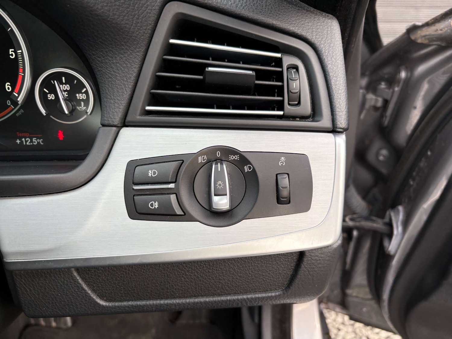 Used BMW 5 Series 2015 for sale - 76493571: Photo 11