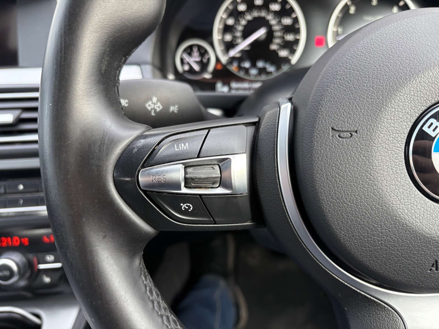 Used BMW 5 Series 2015 for sale - 76493571: Photo 18