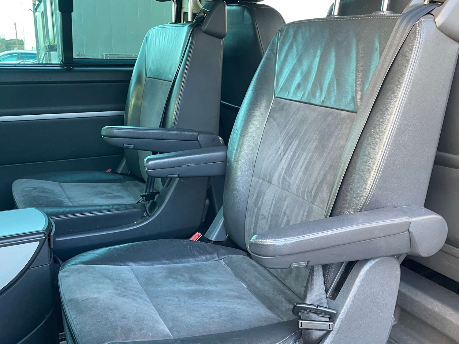 Used Volkswagen Caravelle 2011 for sale - 76737870: Photo 20