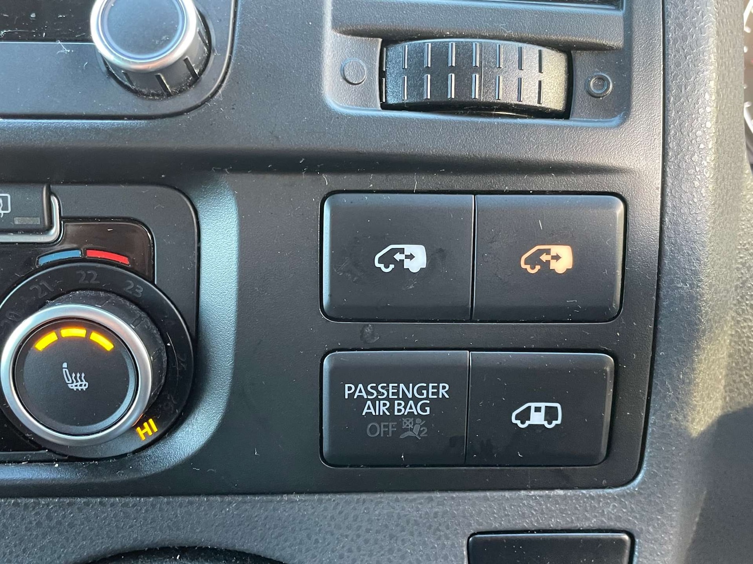 Used Volkswagen Caravelle 2011 for sale - 76737870: Photo 25