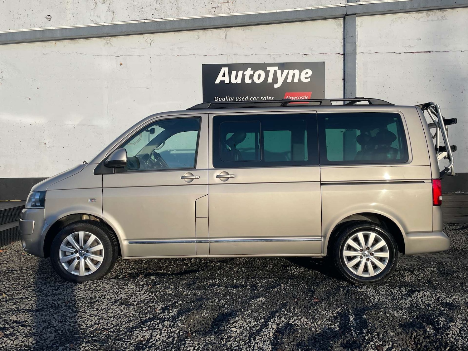 Used Volkswagen Caravelle 2011 for sale - 76737870: Photo 4