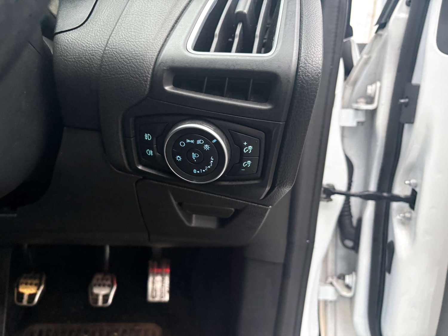 Used Ford Focus 2015 for sale - 77364286: Photo 18