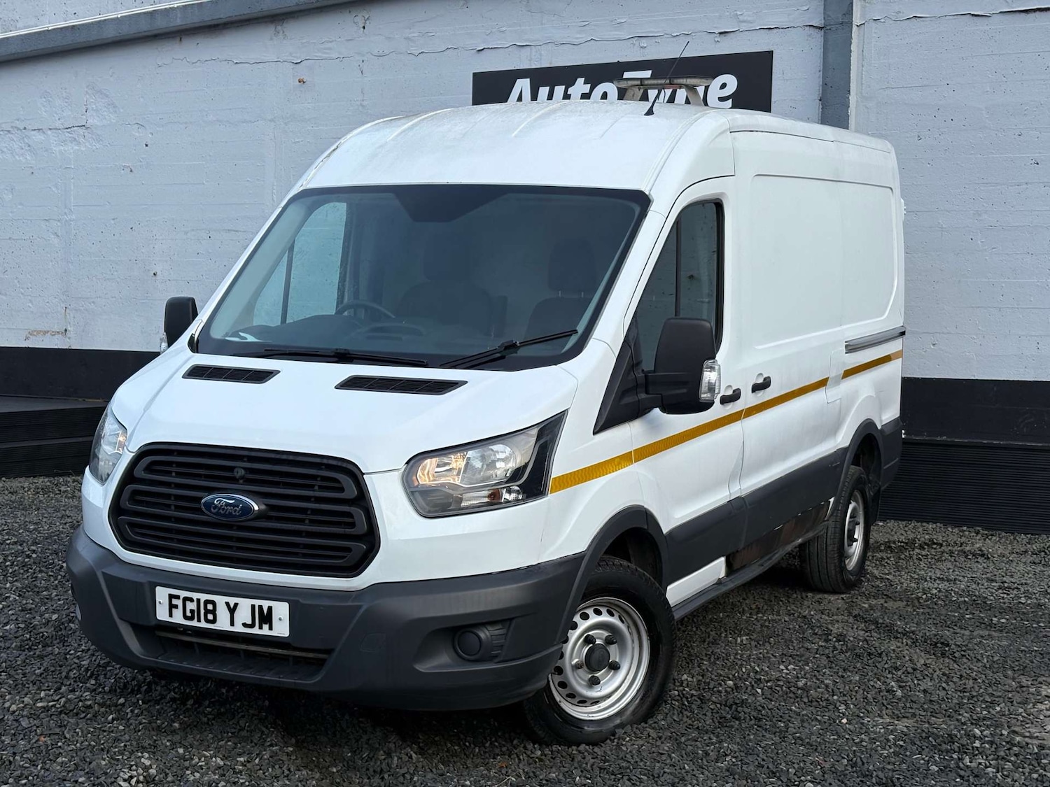 Used Ford Transit 2018 for sale - 76493570: Photo 2